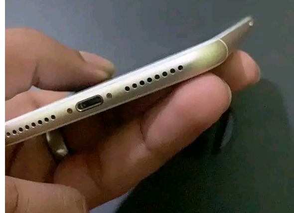 Apple iPhone 7 (Used)