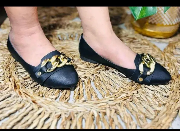 Ladies shoes