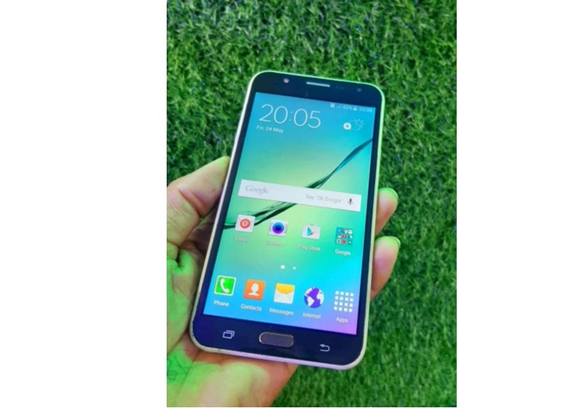 Samsung Galaxy J7