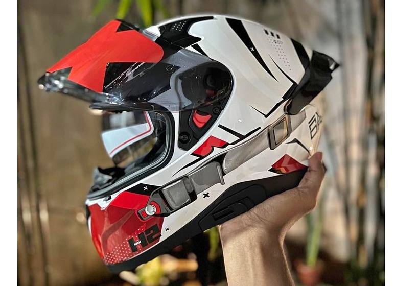 Vega helmet