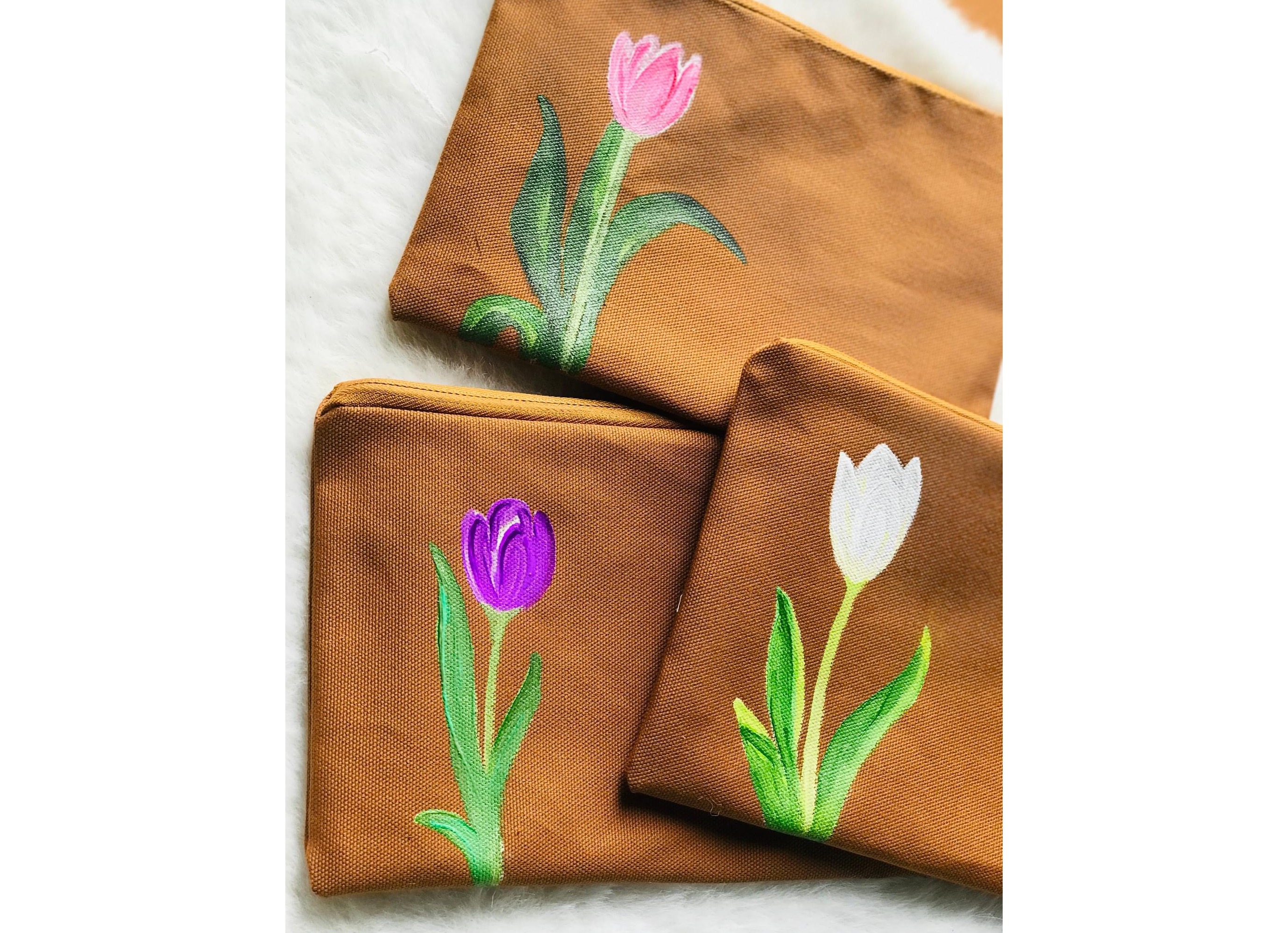 Tulip Pouch