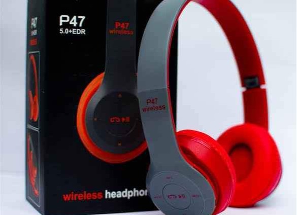 Wireless bluetooth headphones