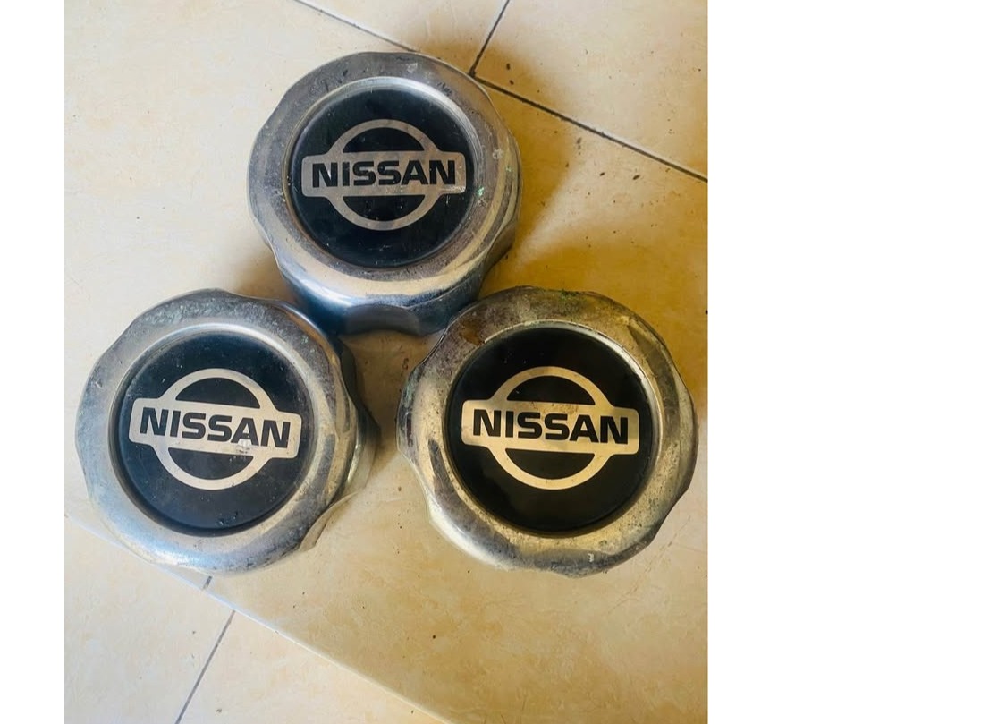 Nissan Petrol Wheel cups and Horn Set