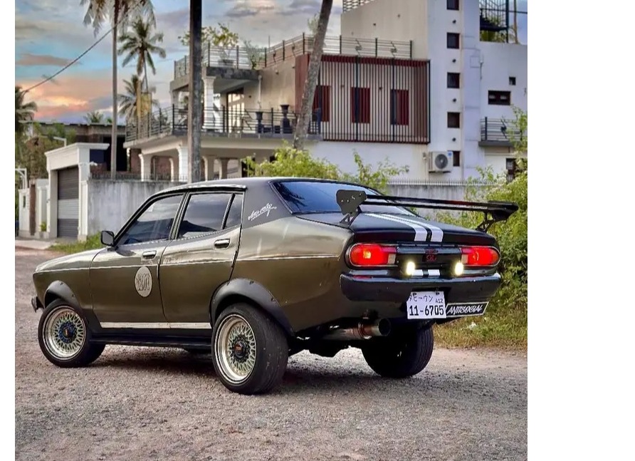 Nissan Sunny B211