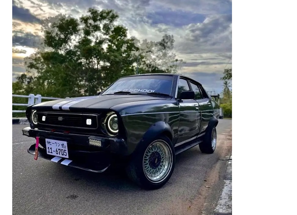 Nissan Sunny B211