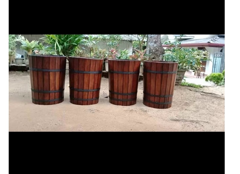 Wood pots