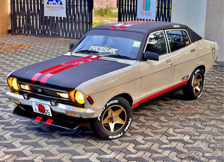 Nissan B211 Car