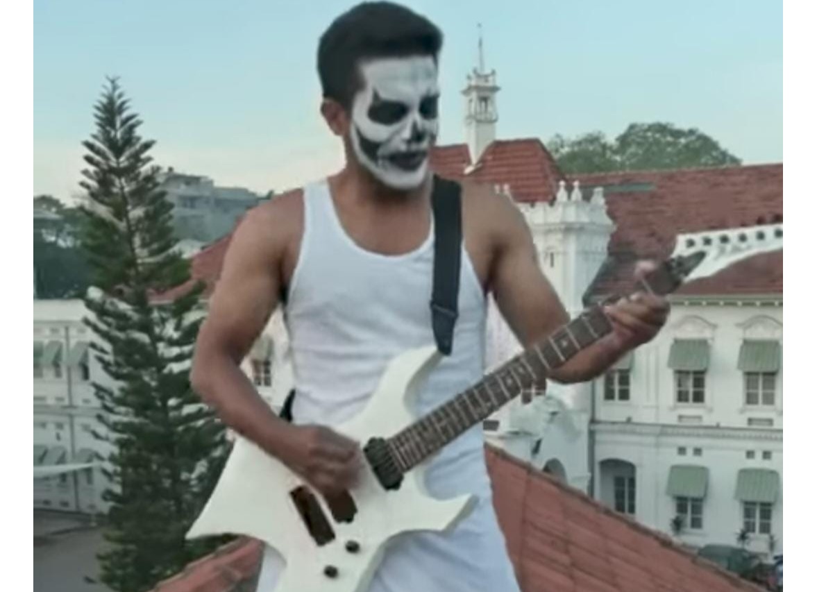 අහස ගුගුරා අකුණු පුපුරා | Ahasa gugura akunu pupura Cover Artist - Rock Saami