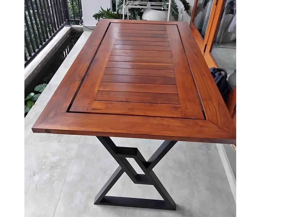 Wooden Table for sale 🏷