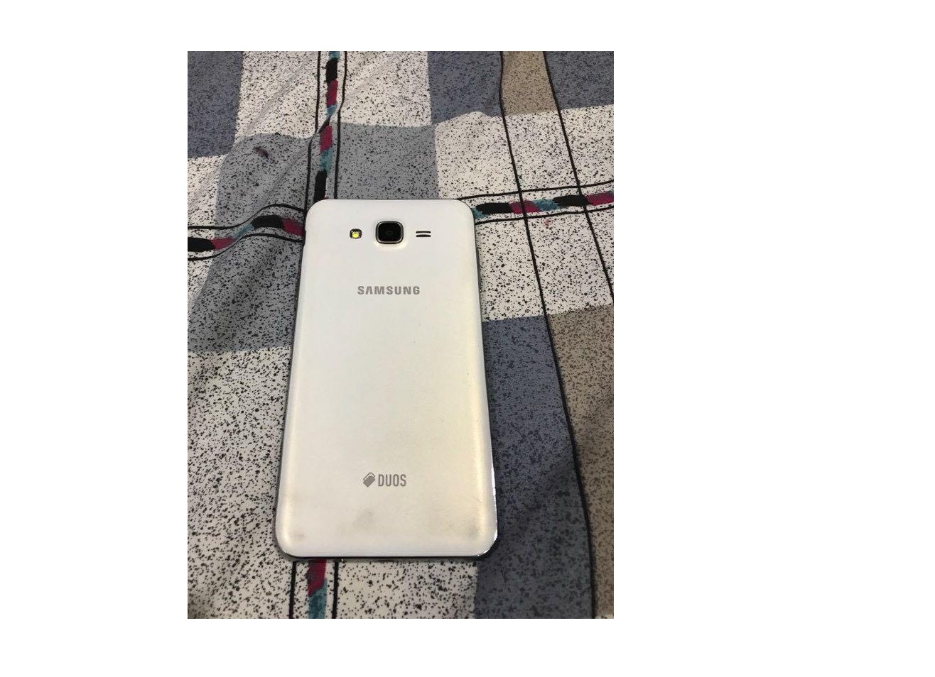 Samsung Galaxy J7