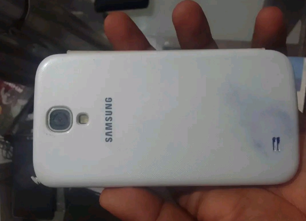 Samsung S4 (Used)