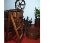 Wood pots