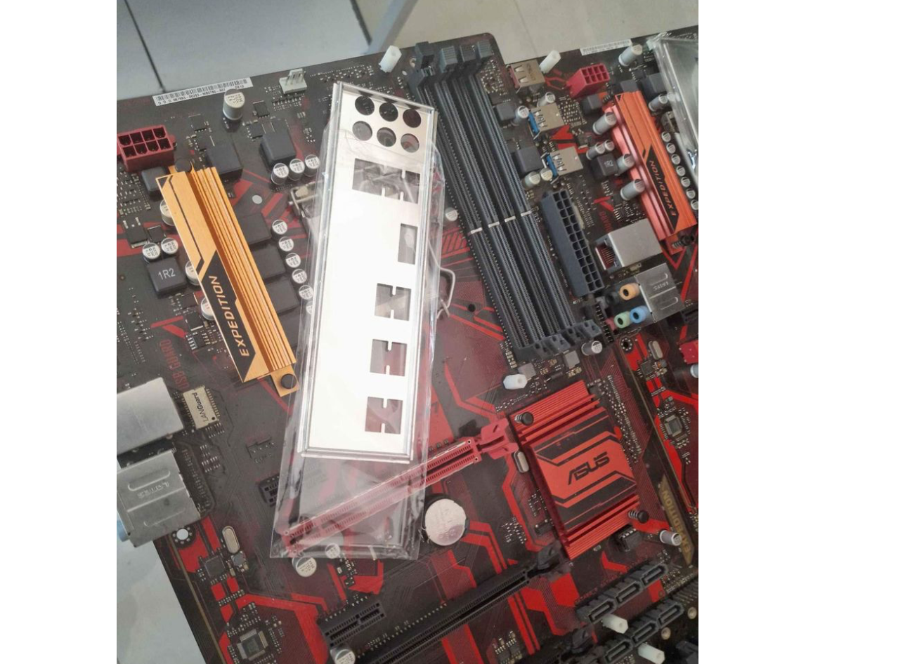 ASUS B250  V7  MOTHERBOARD   7TH GEN