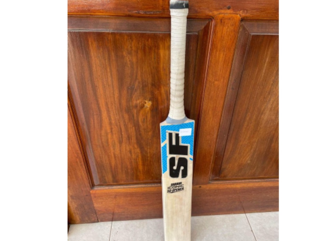 SF cricket bat