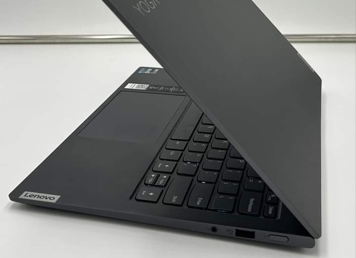 Yoga Slim 7i Pro 12th Gen