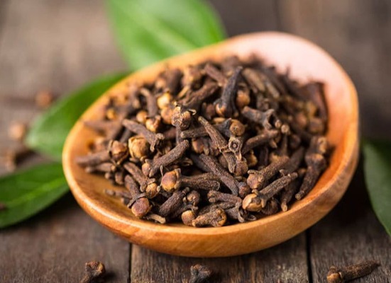 Cloves/කරාබුනැටි