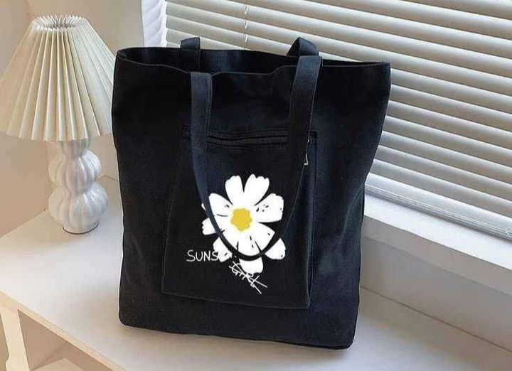 Tote bag