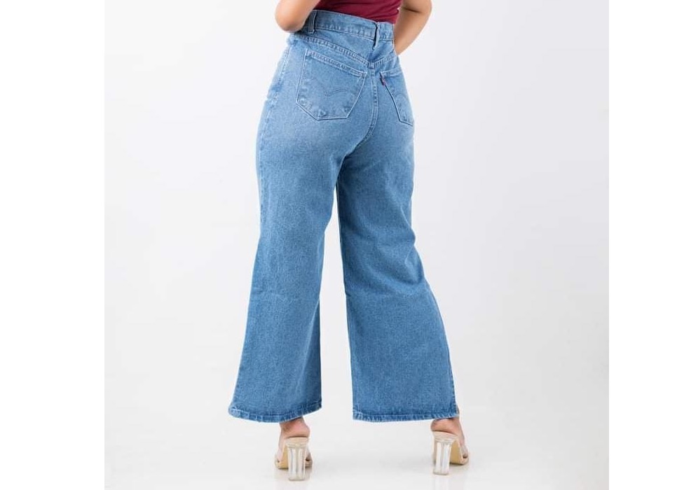 Item : High Waist Straight Leg Side Open Jeans