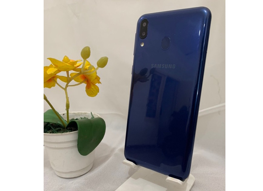 Samsung Galaxy M20 (Used)