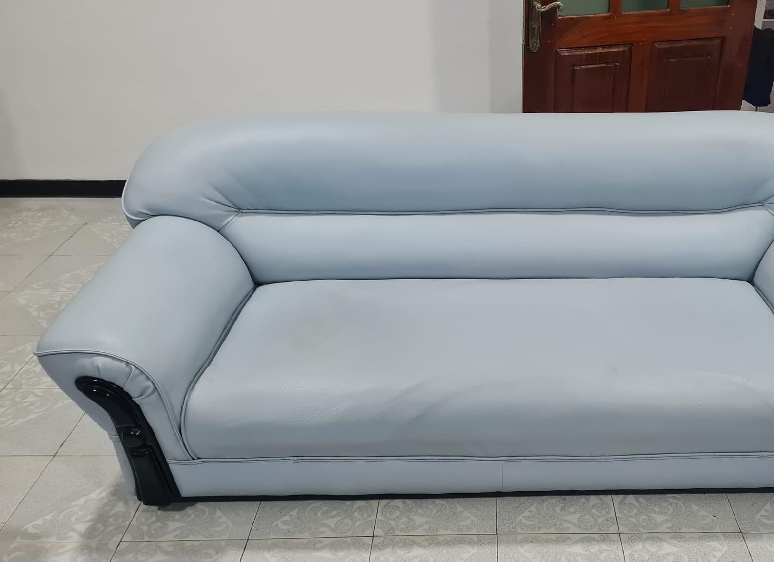 Damro White Sofa Set