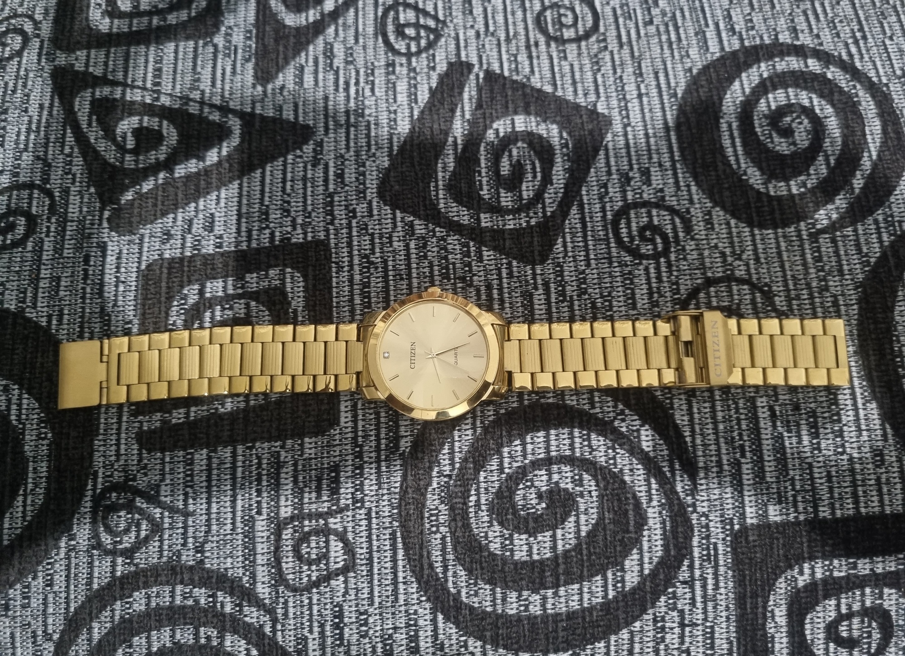 brand new Citizen gold