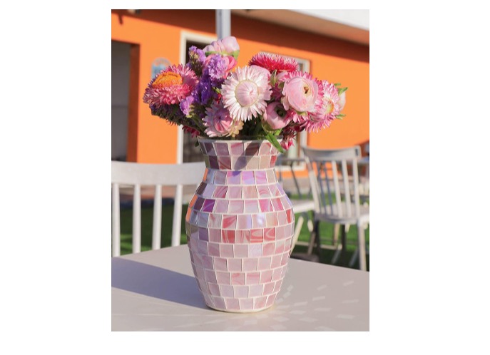 I need flowers vase