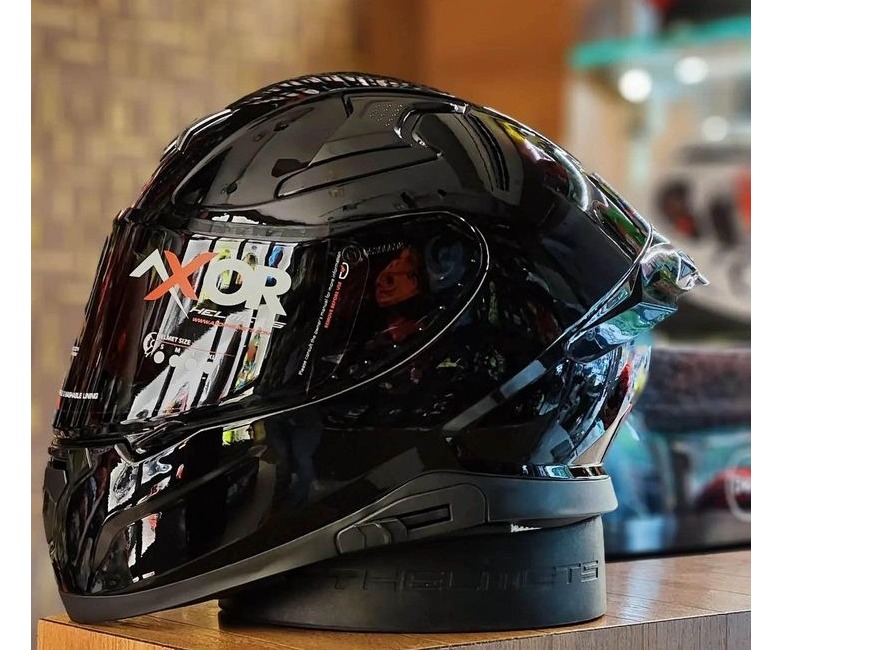 Axor black shine helmet