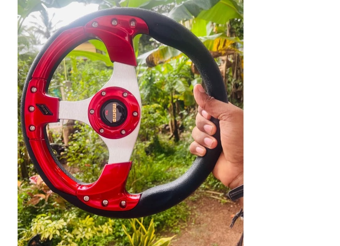 Momo Steering wheel sports car