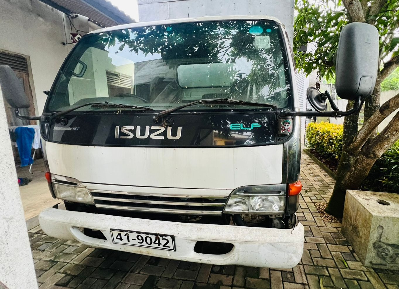 Isuzu 16.5ft full body Lorry