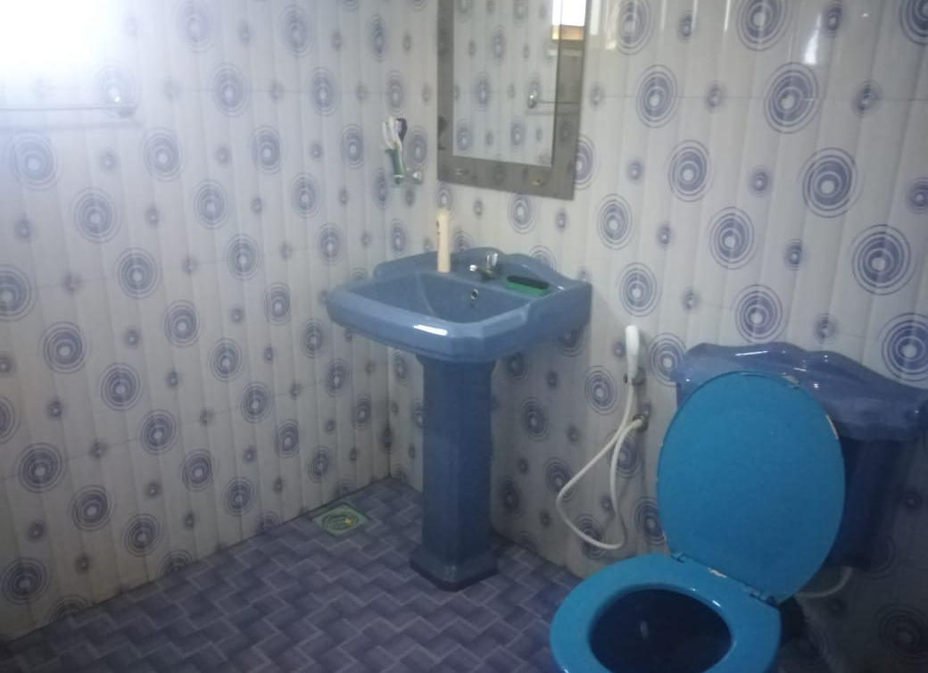 Nuwaraeliya city Land with 6 bed house for sale