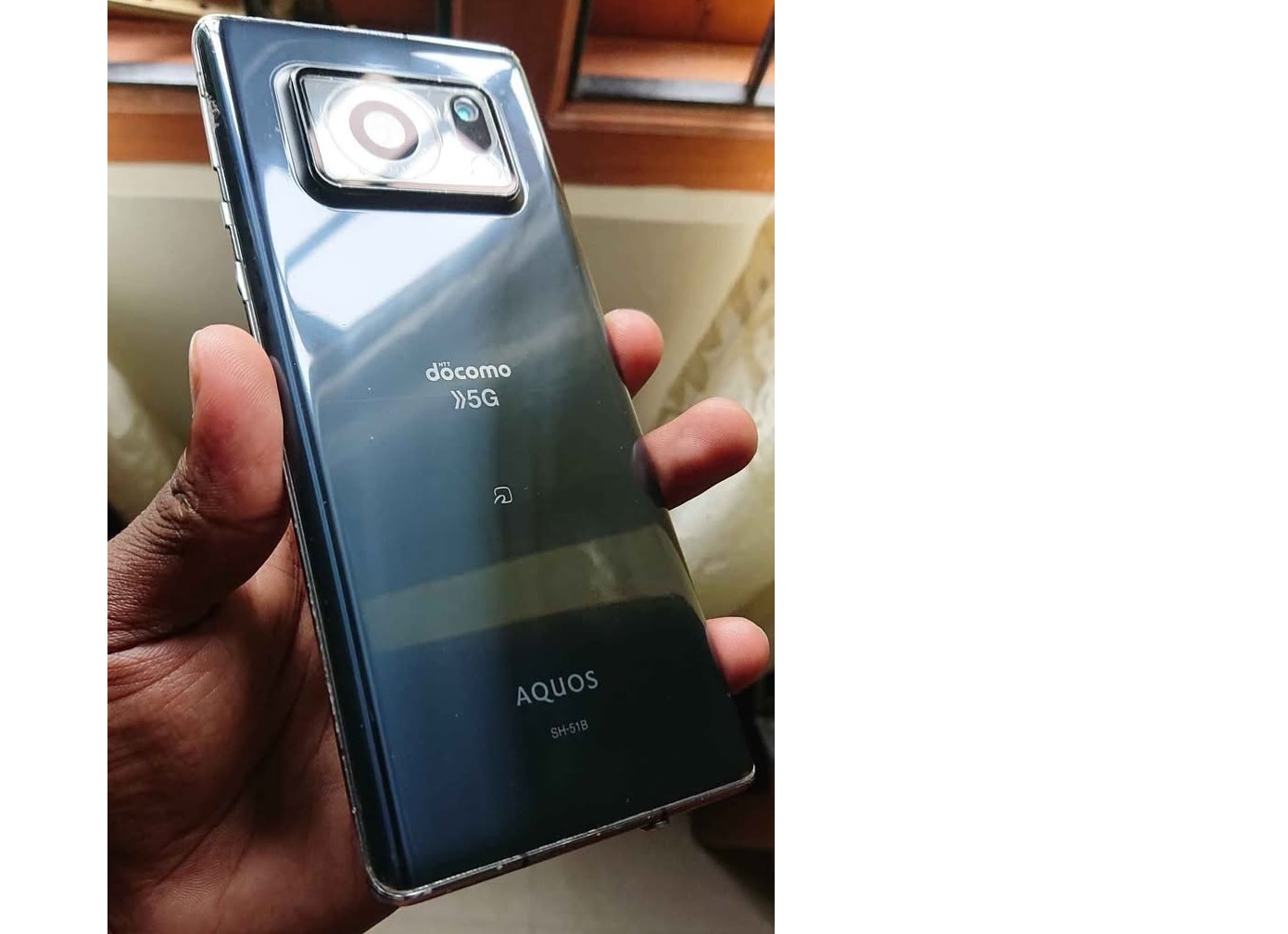 Phone (Sharp aquos r6 5g)
