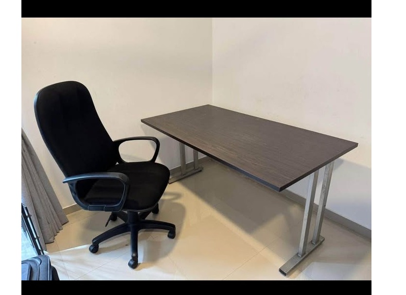Office table and chair -🏷sale-