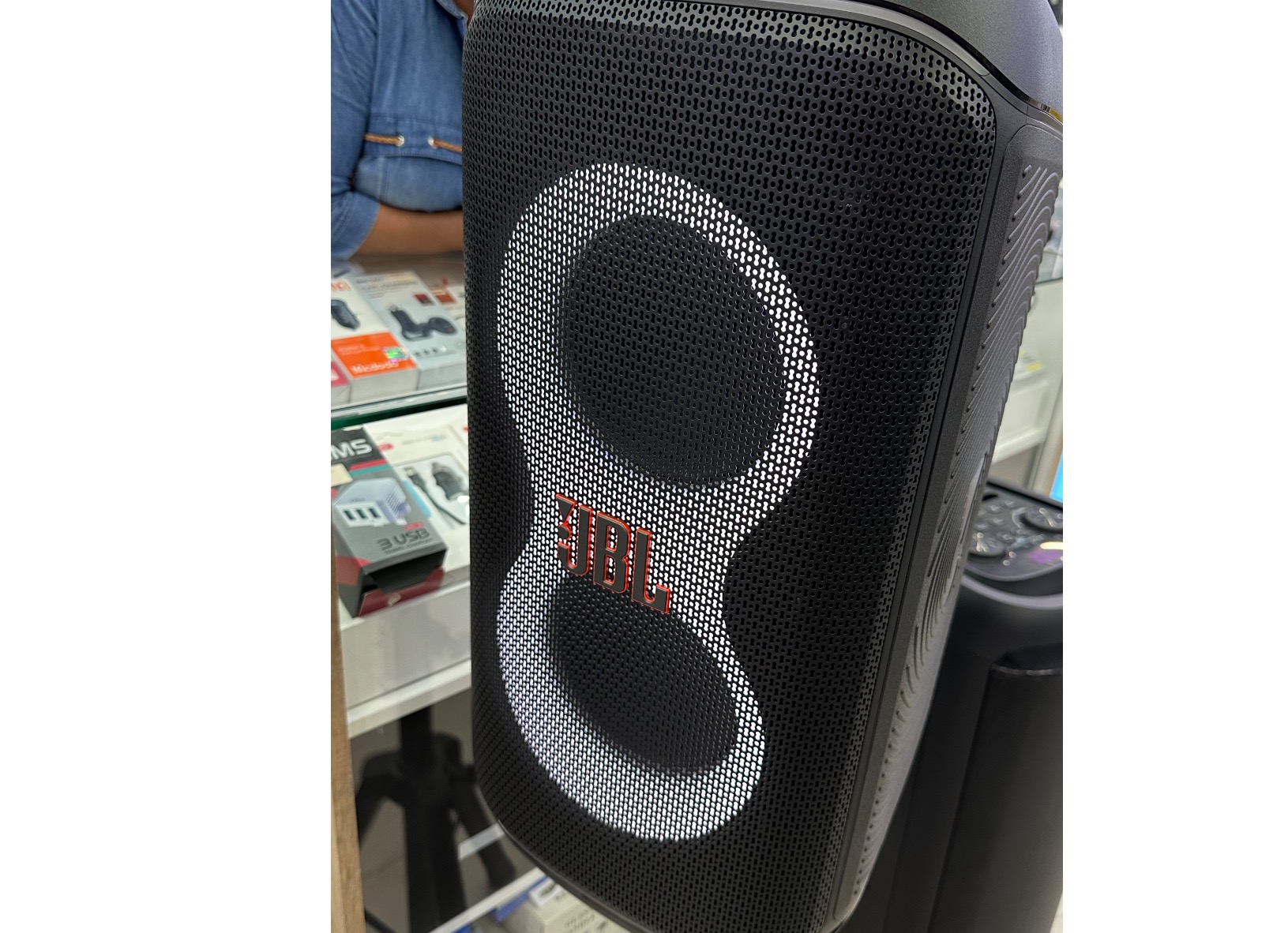 JBL party box club 120