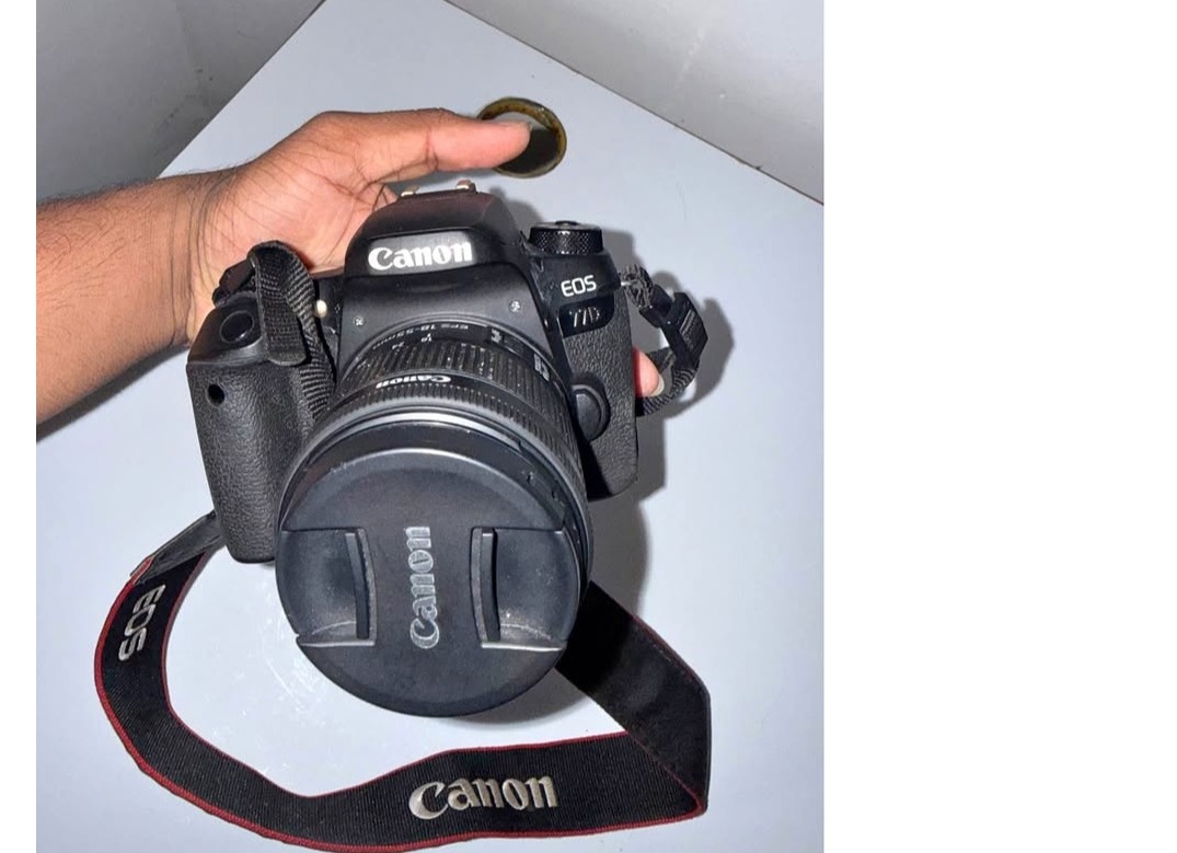 Canon EOS 77D Camera 📷