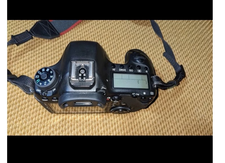 Canon eos 6D Full frame Camera