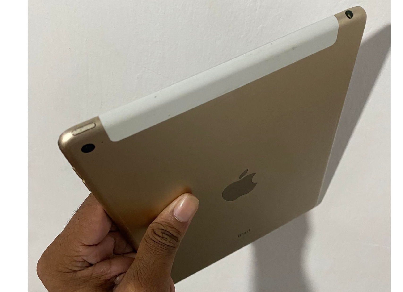 Apple ipad air 2 used one