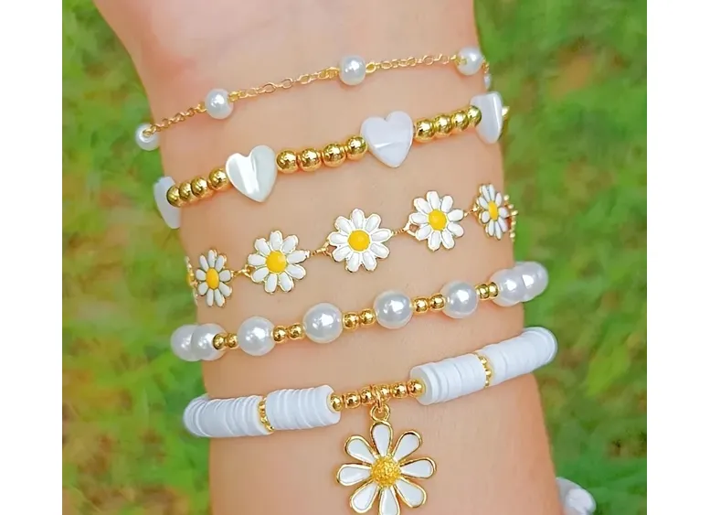 5pcs Daisy Flower Pendant Beaded Chain Pure And White Faux Bracelet Set