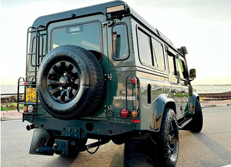 Land Rover Defender Defender 110 Puma