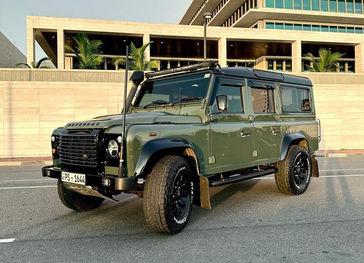 Land Rover Defender Defender 110 Puma