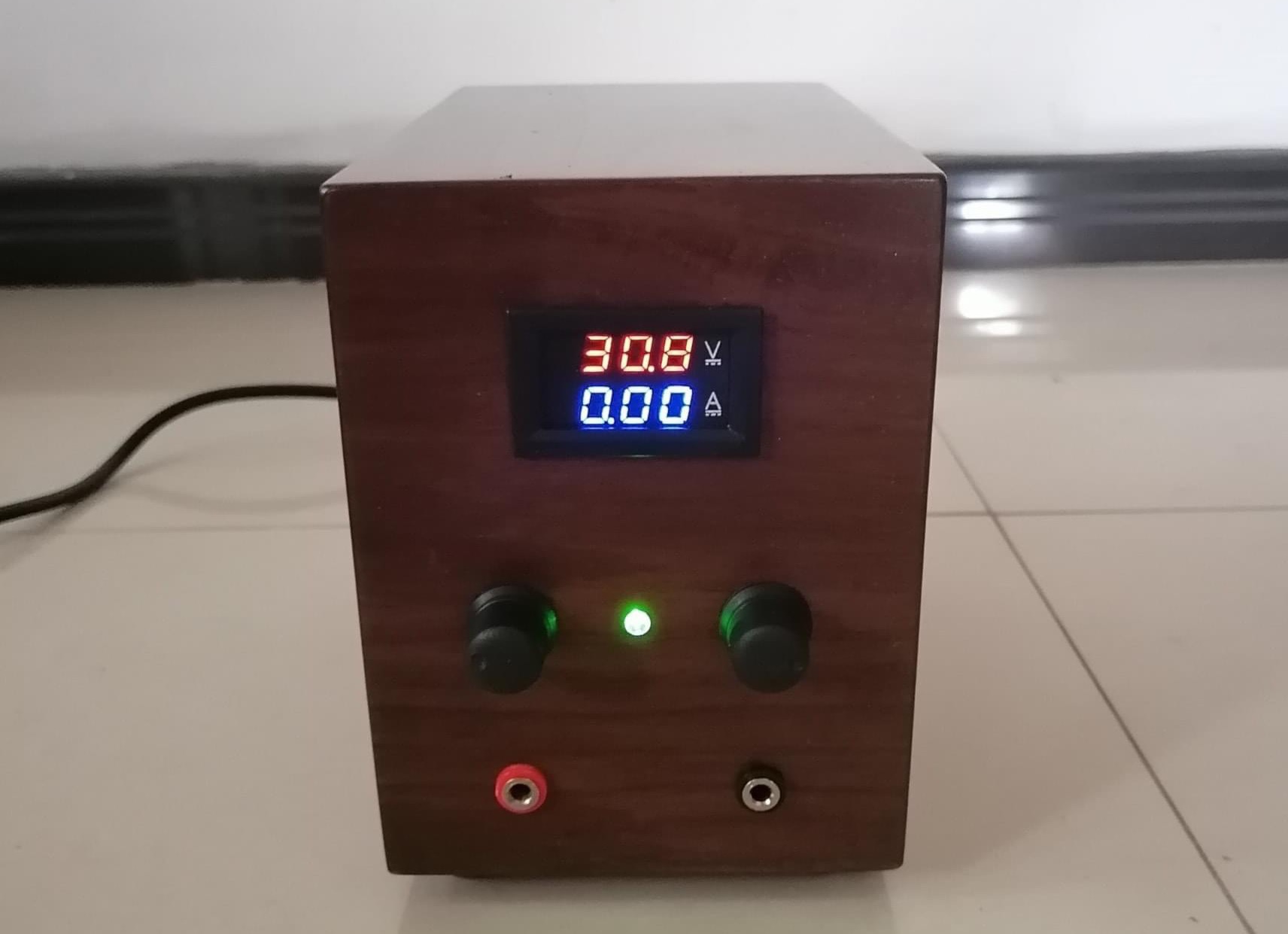 DIY Wooden Benchtop power supply