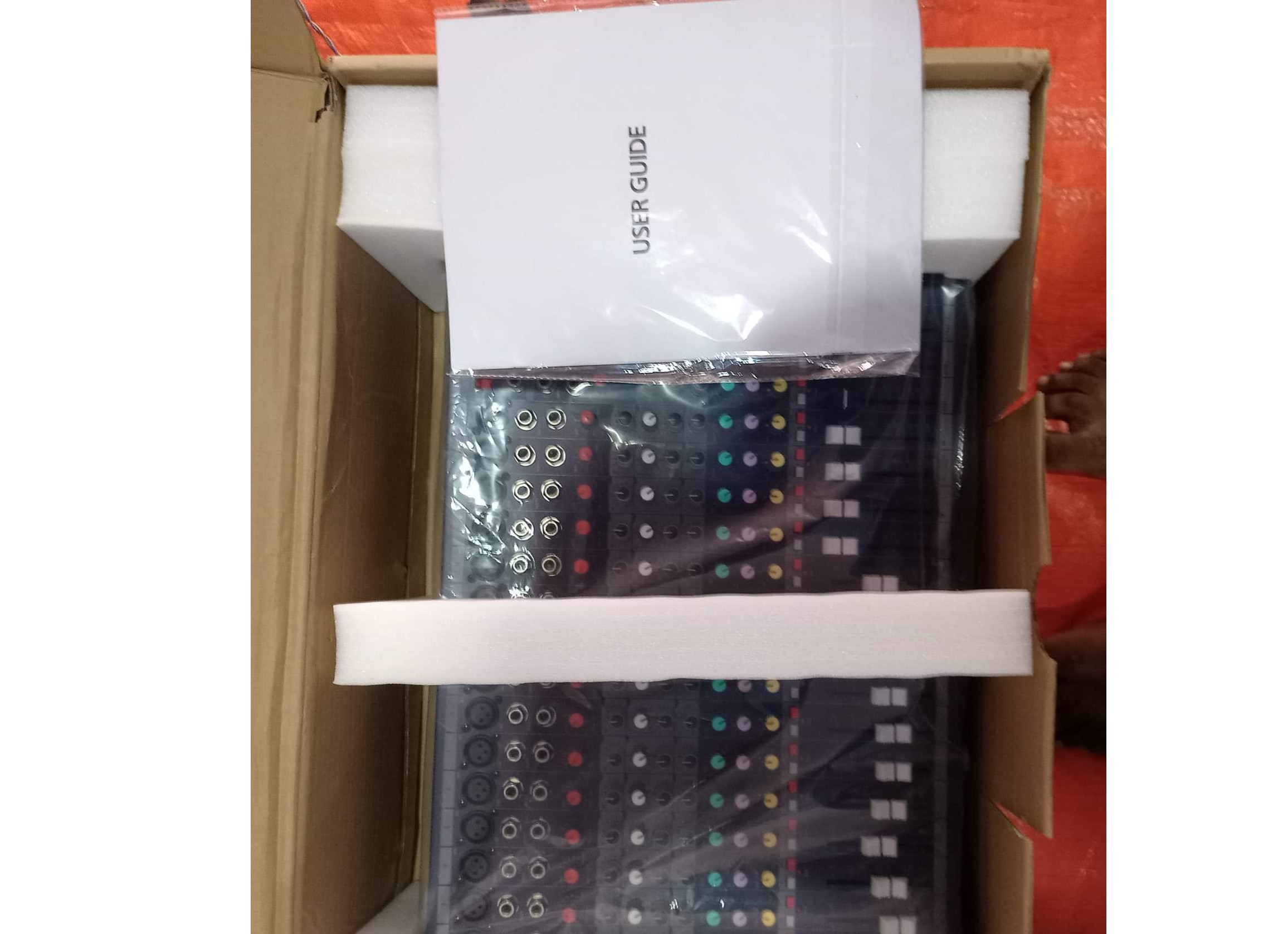 Sound Mixer චැනල් 16 . With warranty