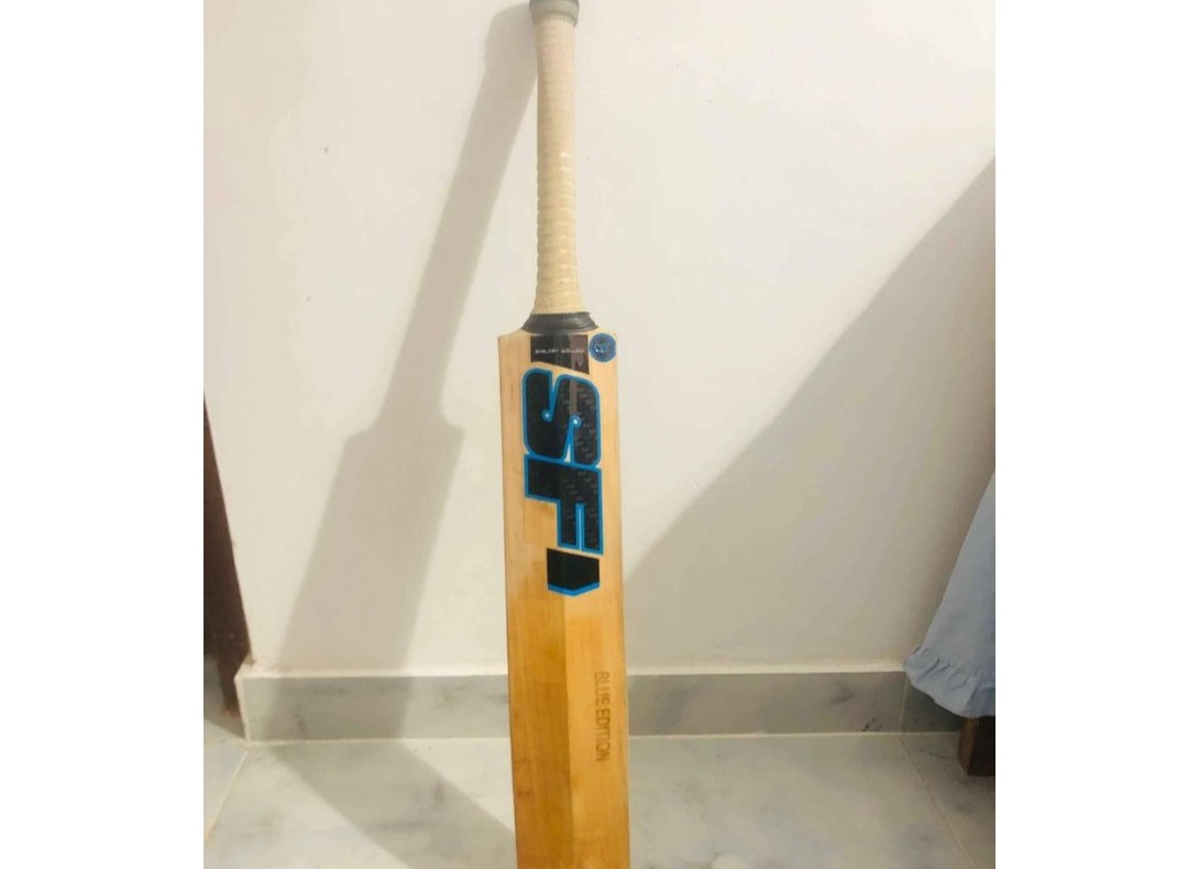 Cricket bat