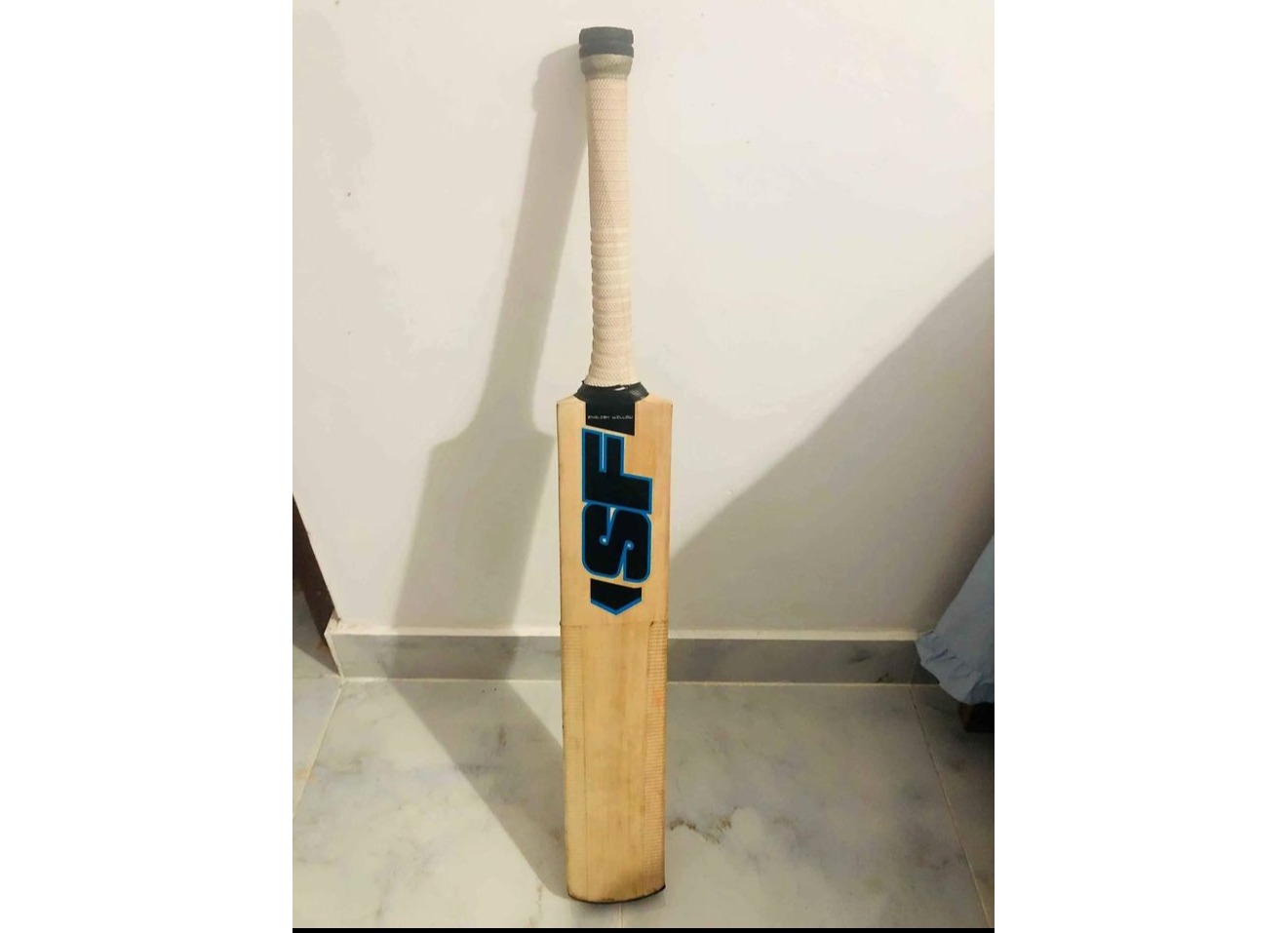 Cricket bat