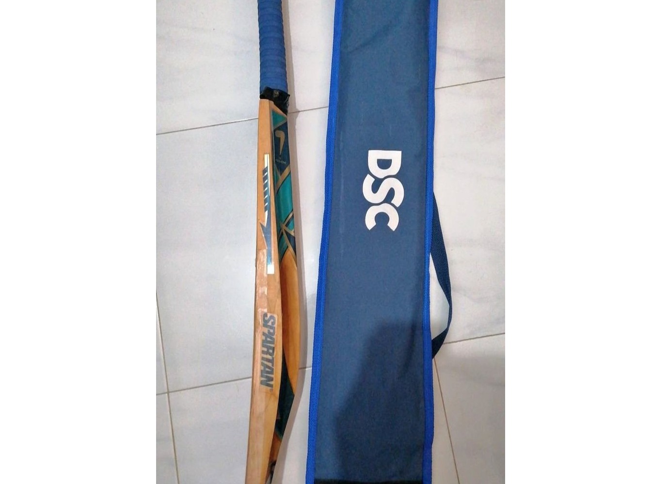 Cricket bat