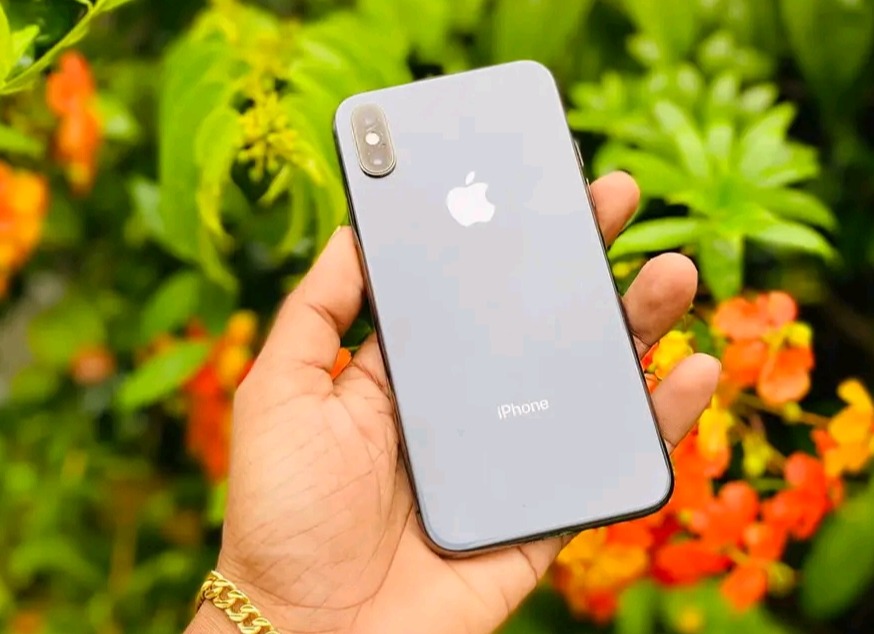 Apple iPhone X (Used)