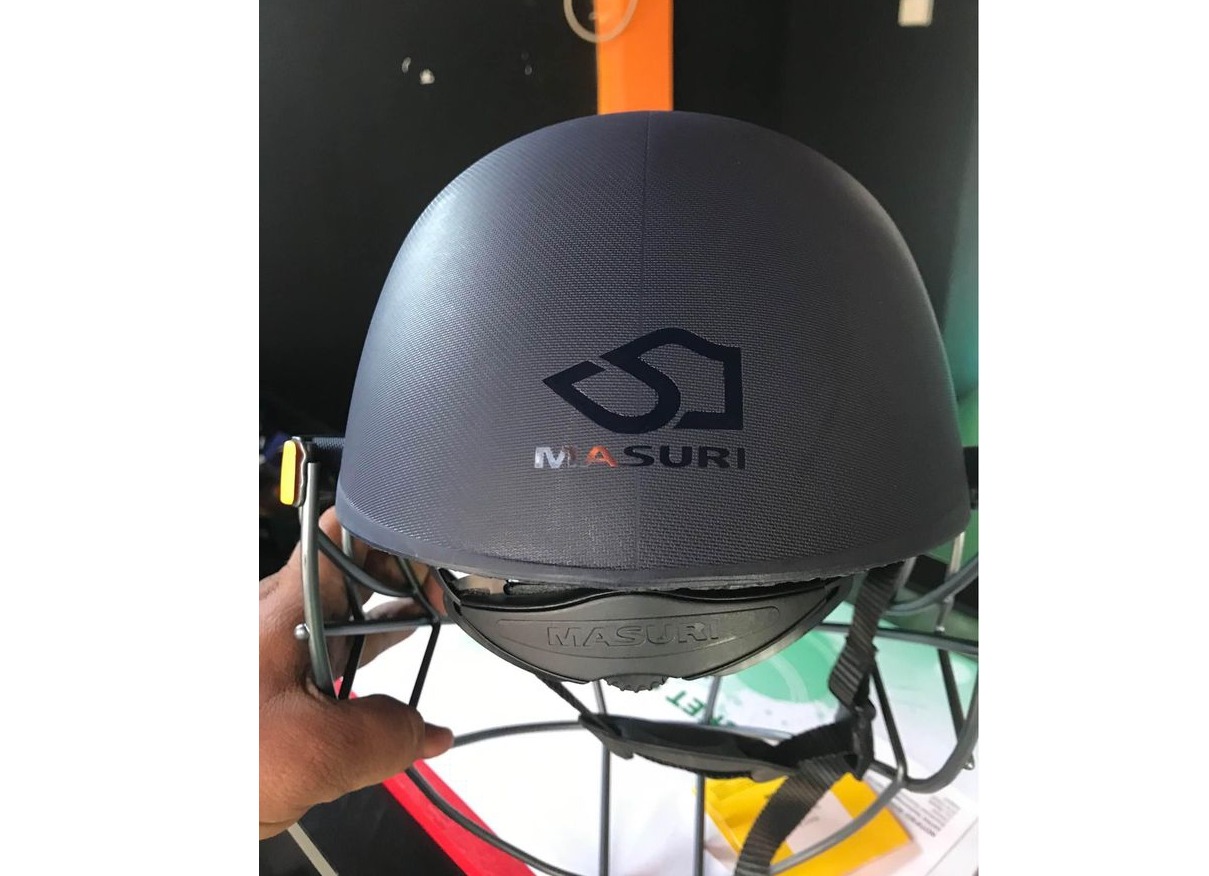 Cricket helmet