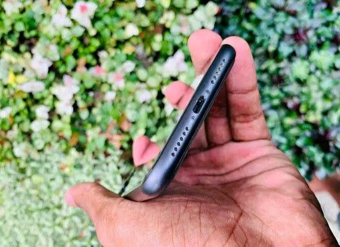 Apple iPhone 11 (Used)