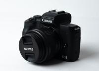 Canon M50