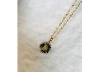 Daisy necklace