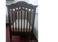 Baby climbing cot